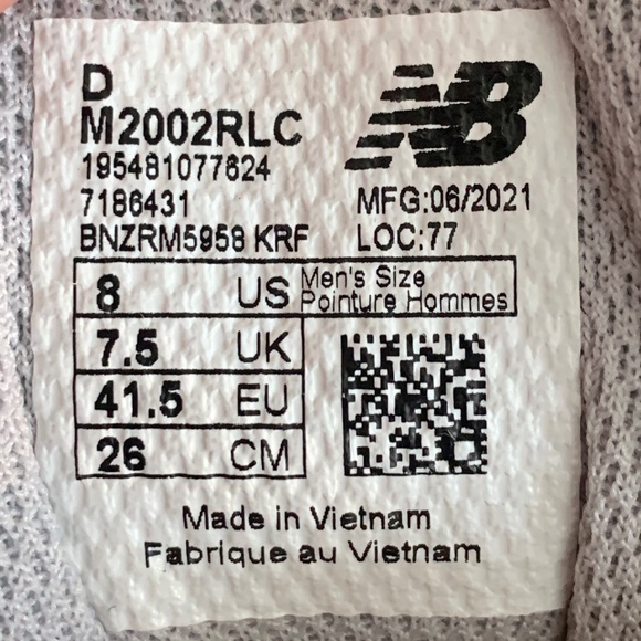 New Balance 2002R low-top sneakers (nwob) - Picture 6 of 7